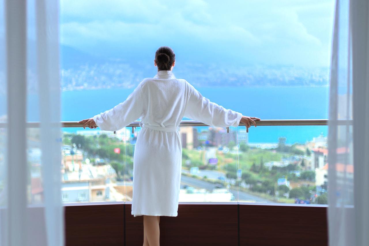 Burj On Bay Hotel Jounieh Bagian luar foto