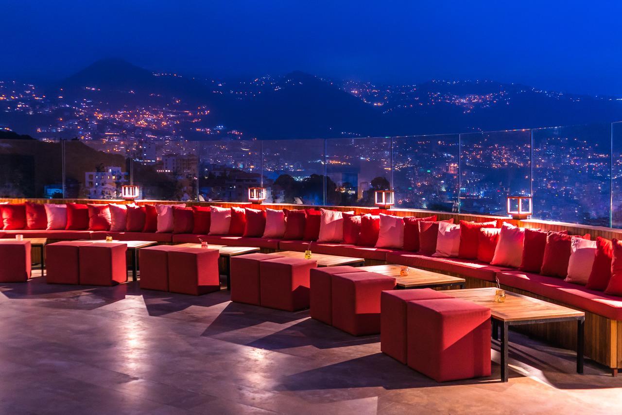 Burj On Bay Hotel Jounieh Bagian luar foto