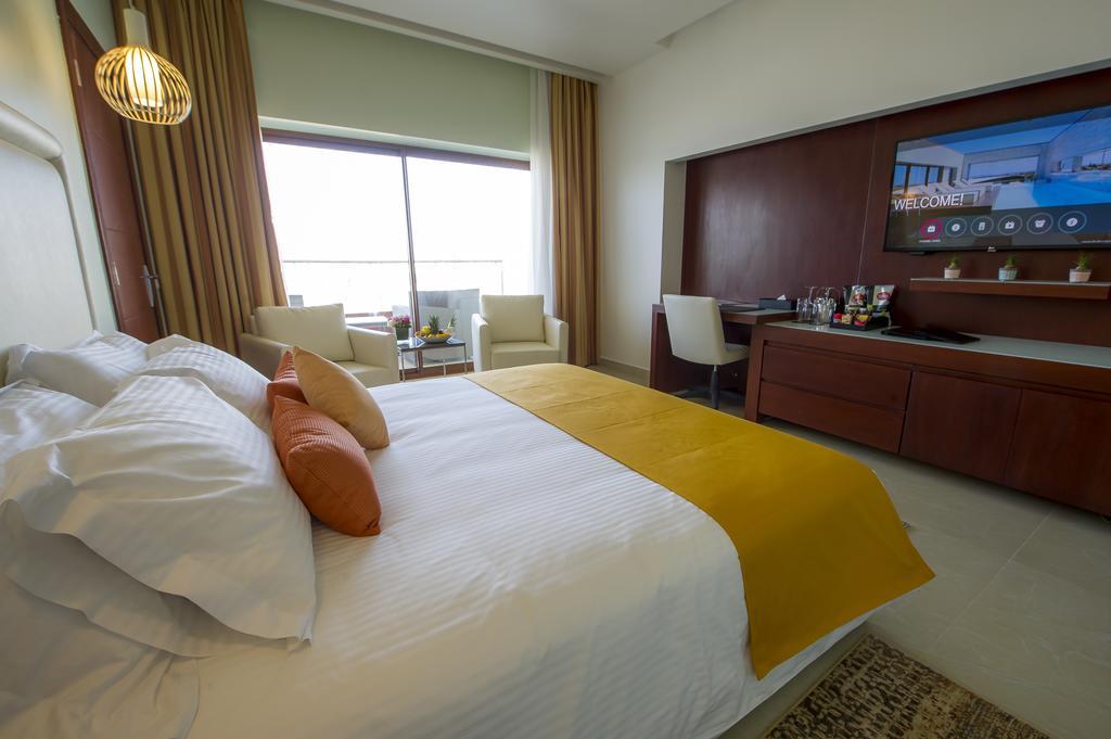 Burj On Bay Hotel Jounieh Bagian luar foto